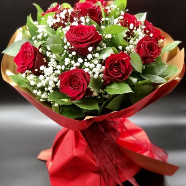 Μπουκέτο με 12 EQUADOR κόκκινα τριαντάφυλλα